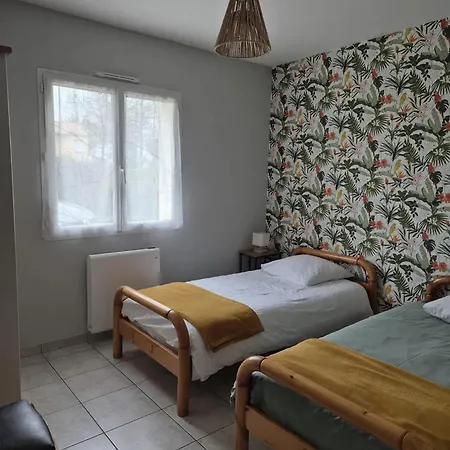 Prázdninový dům Maison Accueillante A Avec Jardin Saint-Hilaire-de-Chaleons